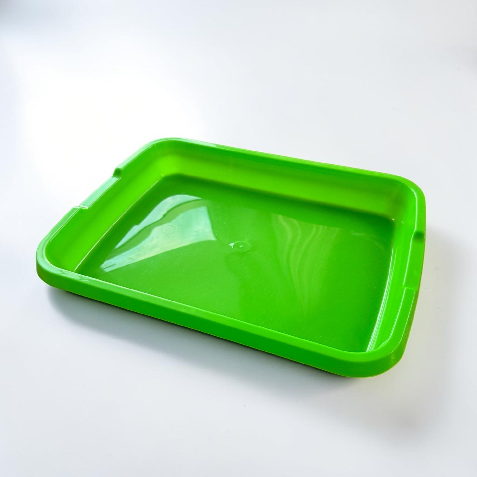Green germination tray for FlowGrow hydroponic seed starting